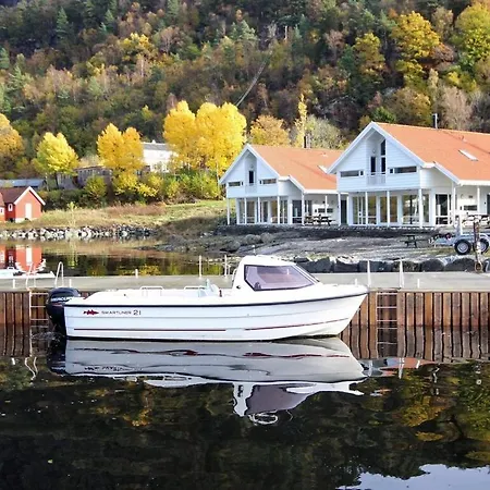 Five-bedroom In 2 * Jelsa