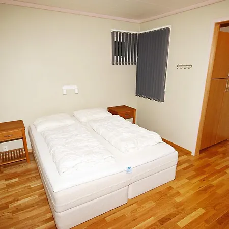 Five-bedroom In 2 Feriehus Jelsa