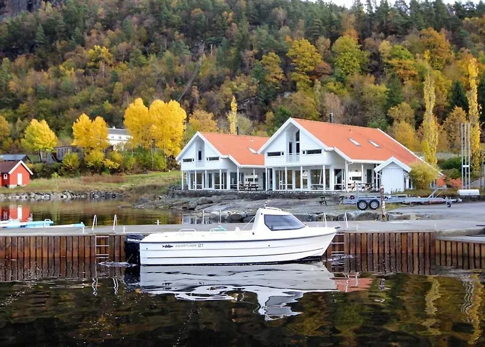 Five-bedroom In 2 *