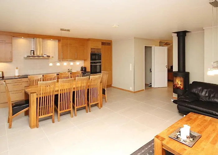 Holiday home Five-bedroom In 2