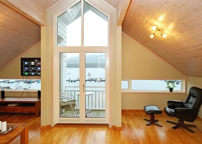 Five-bedroom In 2 Ferienhaus *