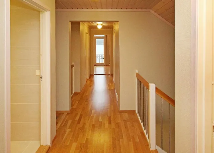 Five-bedroom In 2 Ferienhaus *