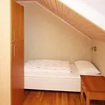 Five-bedroom In 2 Casa vacanze *