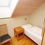 Casa vacanze Five-bedroom In 2 Jelsa